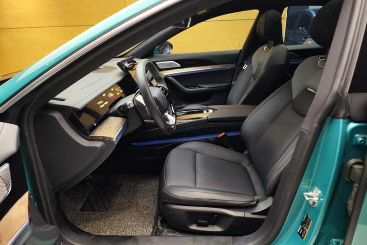 Used NETA S 2022 Extended-Range Version 1160 km Range Rear-Wheel Drive Mid-Grade Interior 5