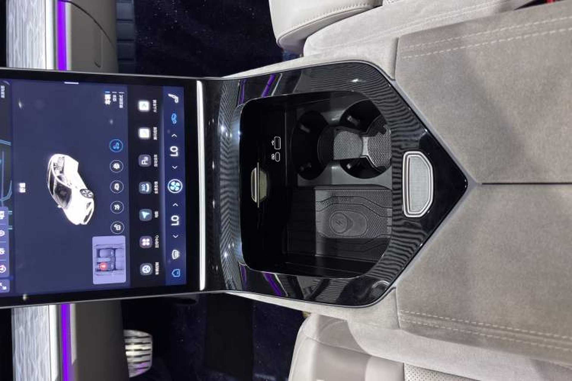 Used NETA S 2022 Extended-Range Version 1160 km Rear-Drive Big Edition Interior 7
