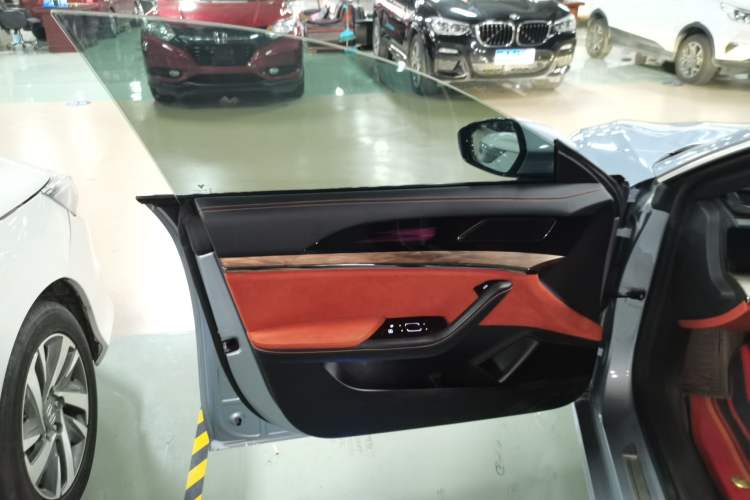 Used NETA S 2022 Extended-Range Version 1160 km Rear-Drive Big Edition Left Front Door Interior