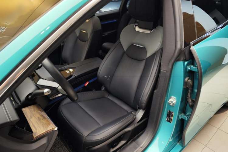 Used NETA S 2022 Extended-Range Version 1160 km Range Rear-Wheel Drive Mid-Grade Left Front Seat