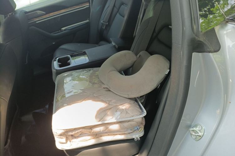 Used NETA S 2022 Extended-Range Version 1160 km Range Rear-Wheel-Drive Compact Edition Left Rear Seat