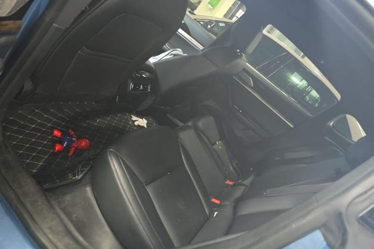 Used NETA S 2022 Extended-Range Version 1160 km Range Rear-Wheel-Drive Compact Edition Left Rear Seat