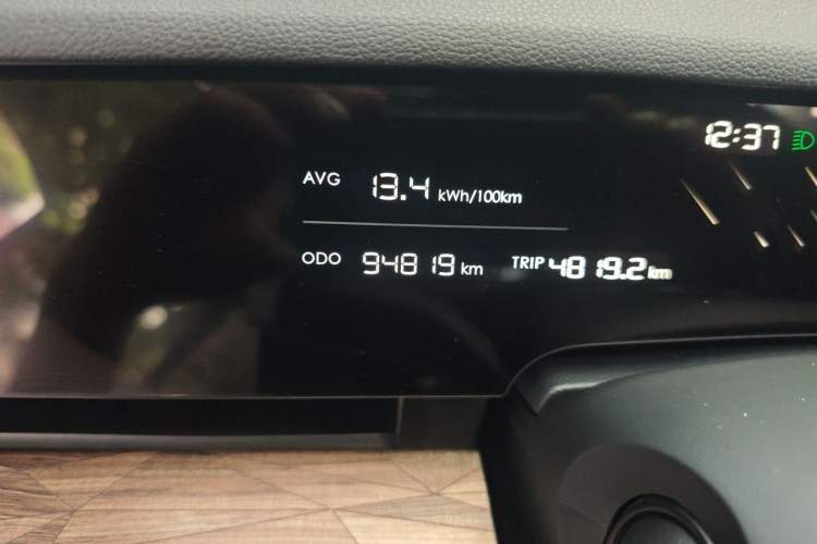 Used NETA S 2022 Extended-Range Version 1160 km Range Rear-Wheel Drive Mid-Grade Odometer Close Up