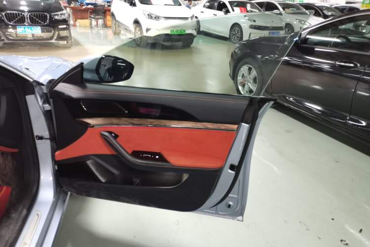 Used NETA S 2022 Extended-Range Version 1160 km Rear-Drive Big Edition Right Front Door Interior