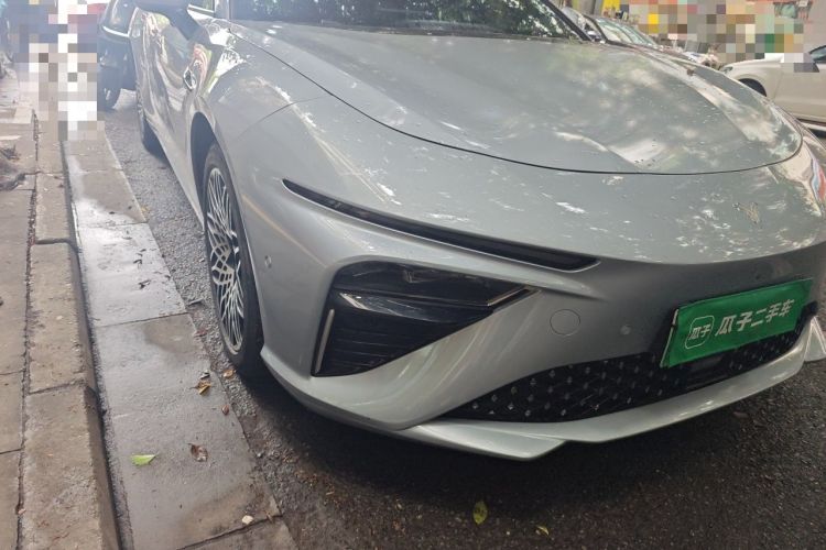 Used NETA S 2022 Extended-Range Version 1160 km Range Rear-Wheel Drive Mid-Grade Right Front Headlight