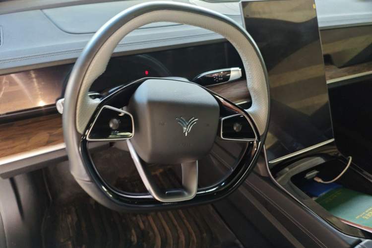 Used NETA S 2022 Extended-Range Version 1160 km Range Rear-Wheel Drive Mid-Grade Steering Wheel