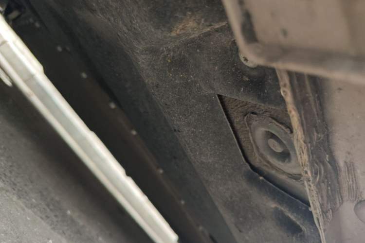 Used NETA S 2022 Extended-Range Version 1160 km Range Rear-Wheel Drive Mid-Grade Chassis Front Left