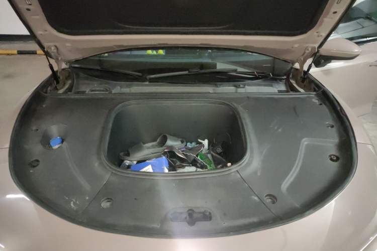Used NETA S 2022 All-Electric 650 km Four-Wheel Drive Premium Version Engine Bay