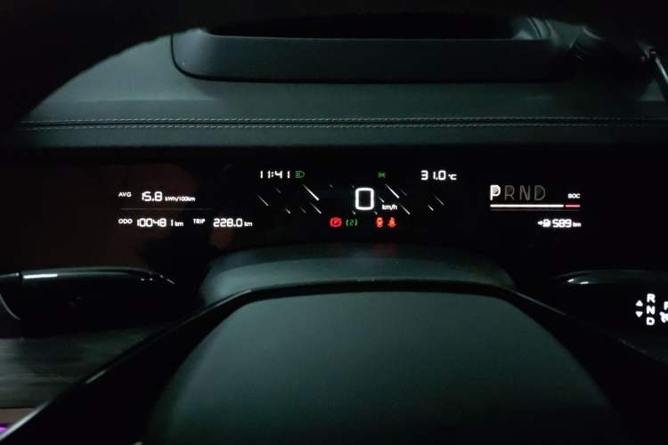 Used NETA S 2022 All-Electric 650 km Four-Wheel Drive Premium Version Instrument Cluster