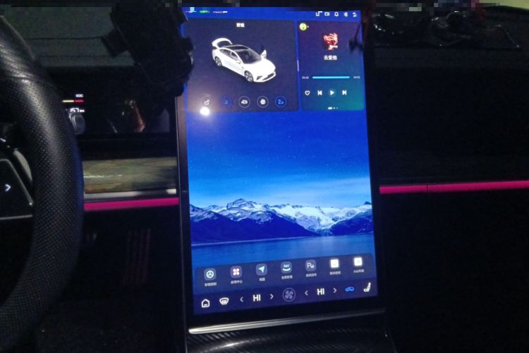 Used NETA S 2022 Extended-Range Version 1160 km Range Rear-Wheel-Drive Compact Edition Audio And AC Panel