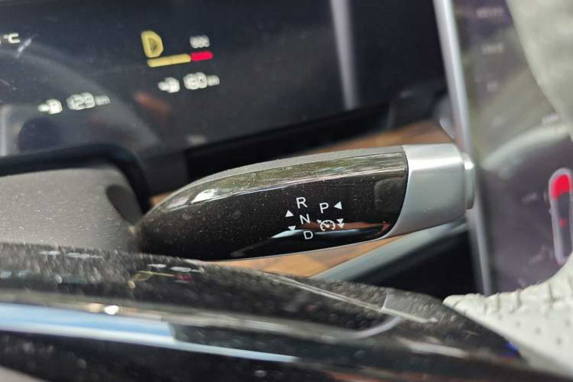 Used NETA S 2022 Extended-Range Version 1160 km Range Rear-Wheel-Drive Compact Edition Gear Lever