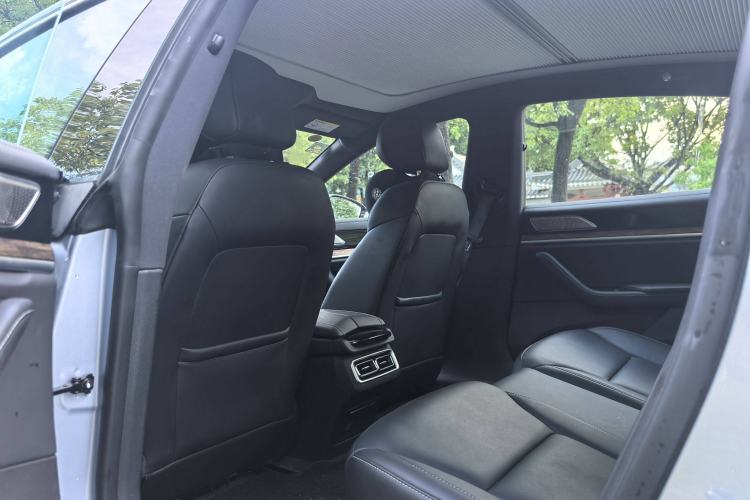 Used NETA S 2022 Extended-Range Version 1160 km Range Rear-Wheel-Drive Compact Edition Interior 1