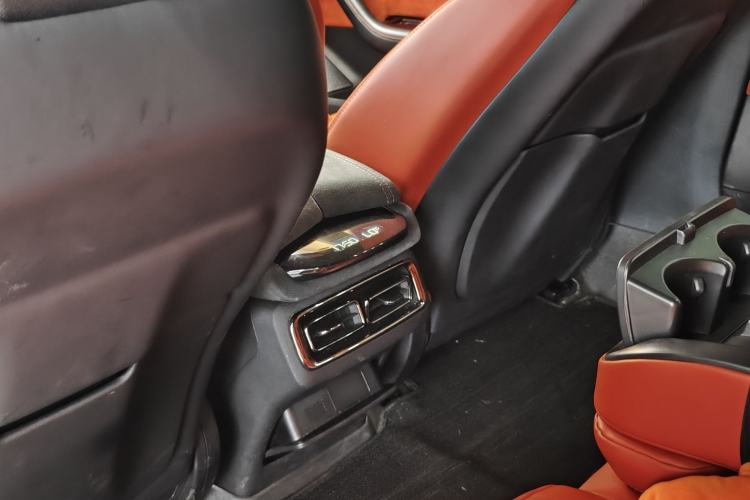 Used NETA S 2022 Extended-Range Version 1160 km Rear-Drive Big Edition Interior 10