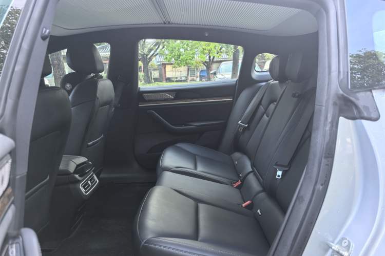 Used NETA S 2022 Extended-Range Version 1160 km Range Rear-Wheel-Drive Compact Edition Interior 2