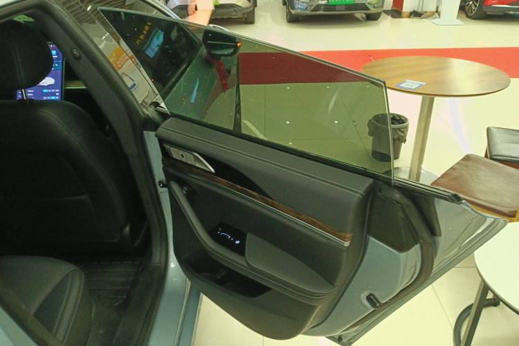 Used NETA S 2022 Extended-Range Version 1160 km Range Rear-Wheel-Drive Compact Edition Interior 3