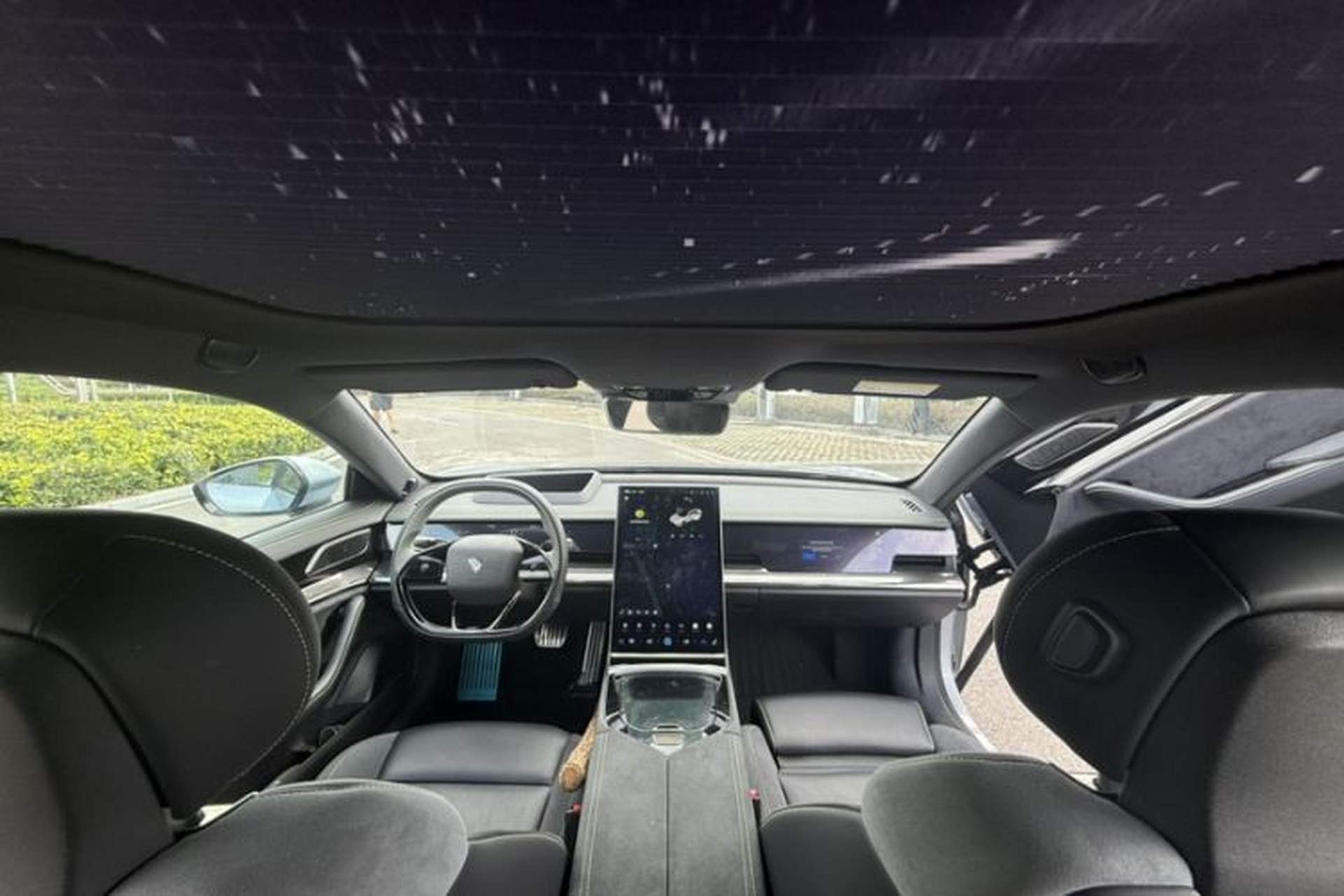 Used NETA S 2022 All-Electric 650 km Four-Wheel Drive Flagship Edition Interior 4