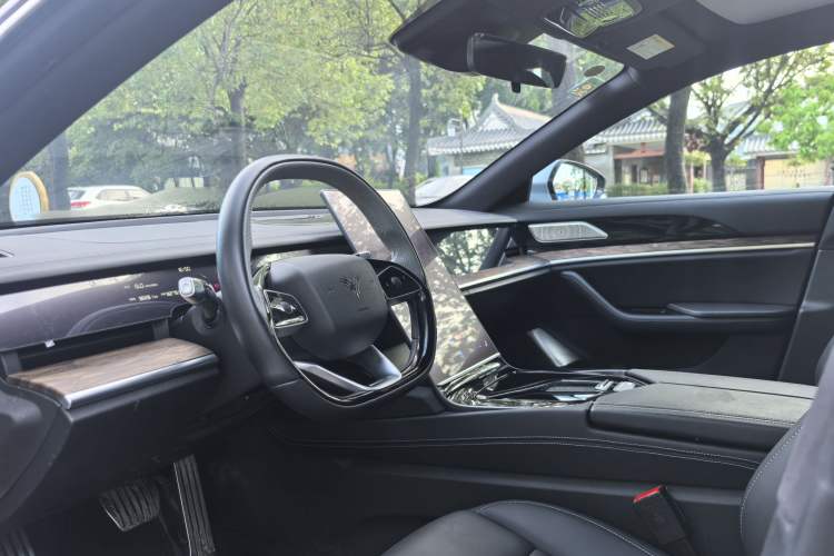 Used NETA S 2022 Extended-Range Version 1160 km Range Rear-Wheel-Drive Compact Edition Interior 5
