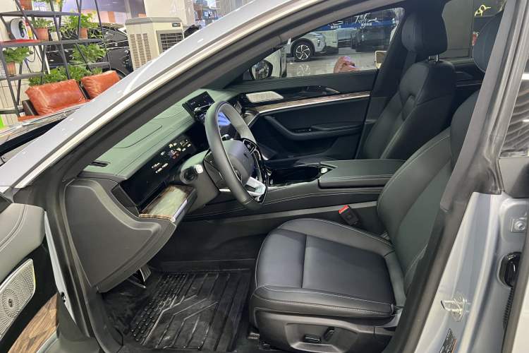 Used NETA S 2022 Extended-Range Version 1160 km Range Rear-Wheel-Drive Compact Edition Interior 7