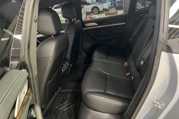 Used NETA S 2022 Extended-Range Version 1160 km Range Rear-Wheel-Drive Compact Edition Interior 8