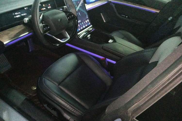 Used NETA S 2022 Extended-Range Version 1160 km Range Rear-Wheel Drive Mid-Grade Left Front Seat