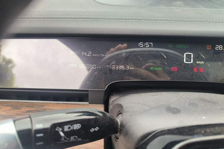Used NETA S 2022 Extended-Range Version 1160 km Range Rear-Wheel Drive Mid-Grade Odometer Close Up