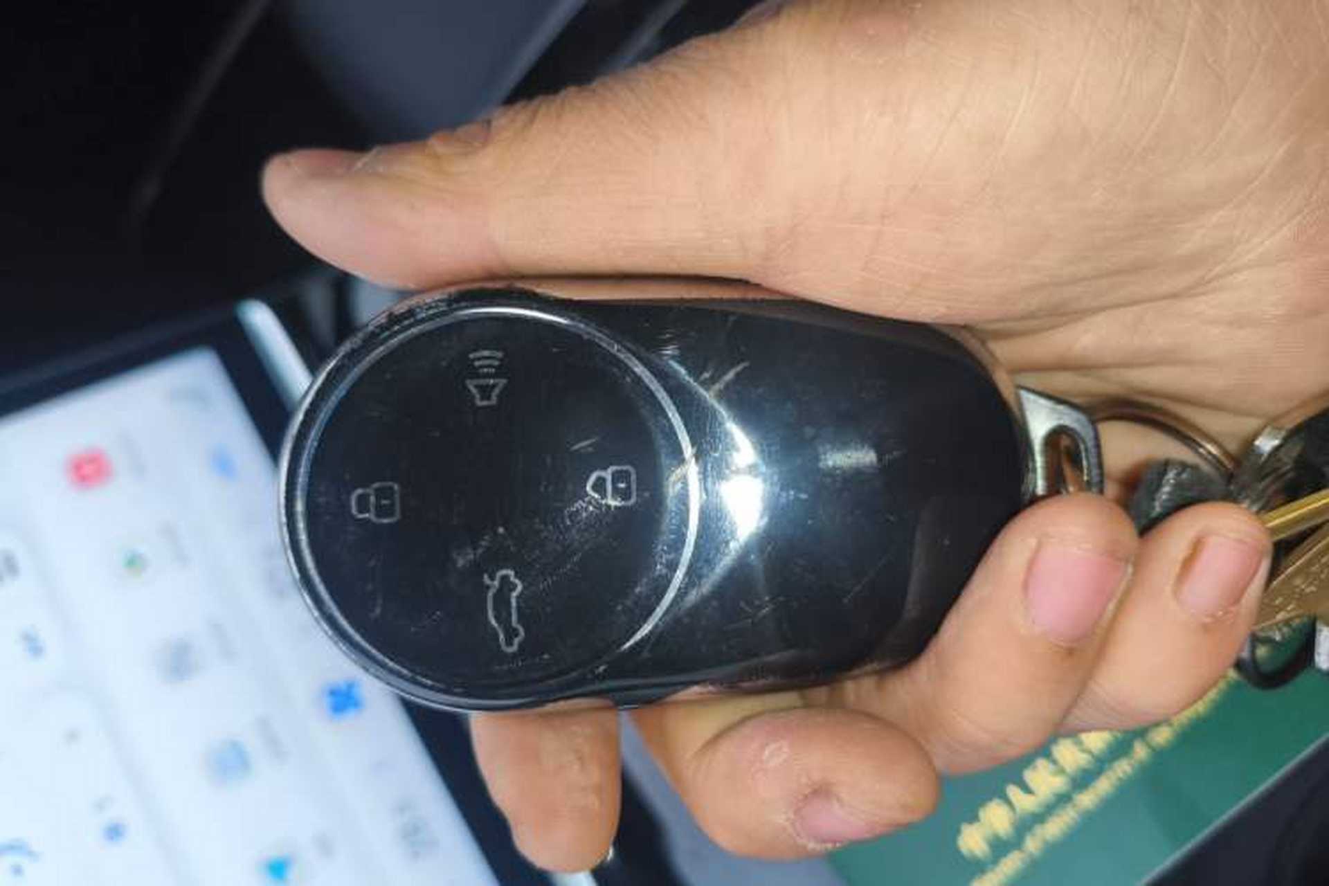Used NETA S 2022 Extended-Range Version 1160 km Range Rear-Wheel Drive Mid-Grade Vehicle Key
