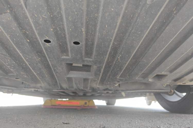 Used NETA S 2022 Pure Electric 715 km Range Rear-Wheel Drive Mid-Range Version Chassis Rear