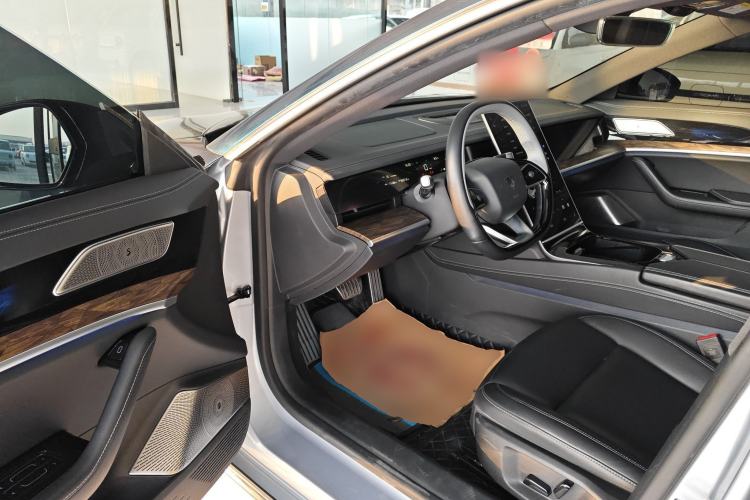 Used NETA S 2022 Extended-Range Version 1160 km Range Rear-Wheel-Drive Compact Edition Driver Seat