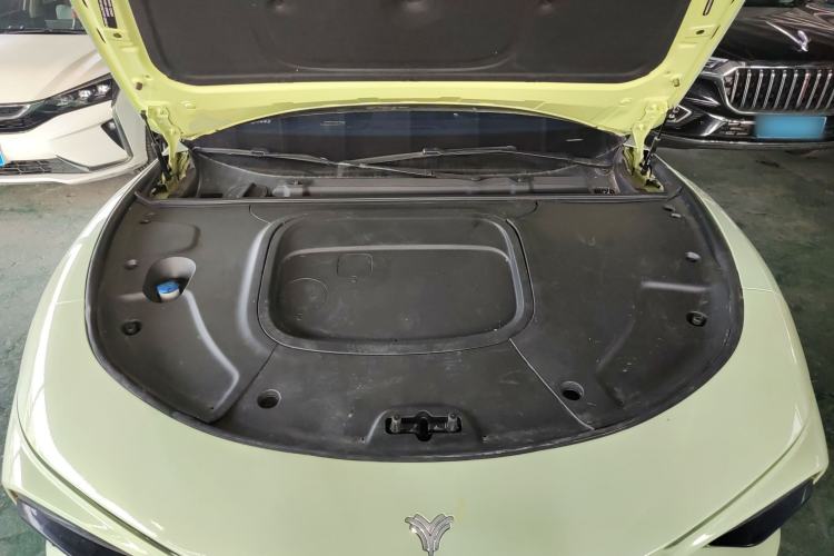 Used NETA S 2022 Extended-Range Version 1160 km Range Rear-Wheel Drive Mid-Grade Engine Bay