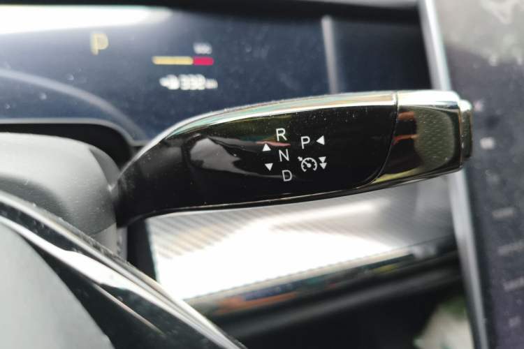 Used NETA S 2022 All-Electric 650 km Four-Wheel Drive Flagship Edition Gear Lever