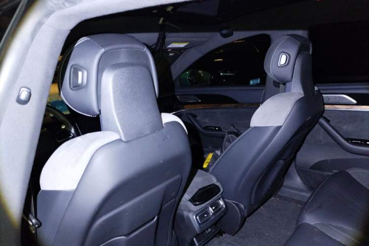Used NETA S 2022 Pure Electric 715 km Range Rear-Wheel Drive LiDAR Version Headliner