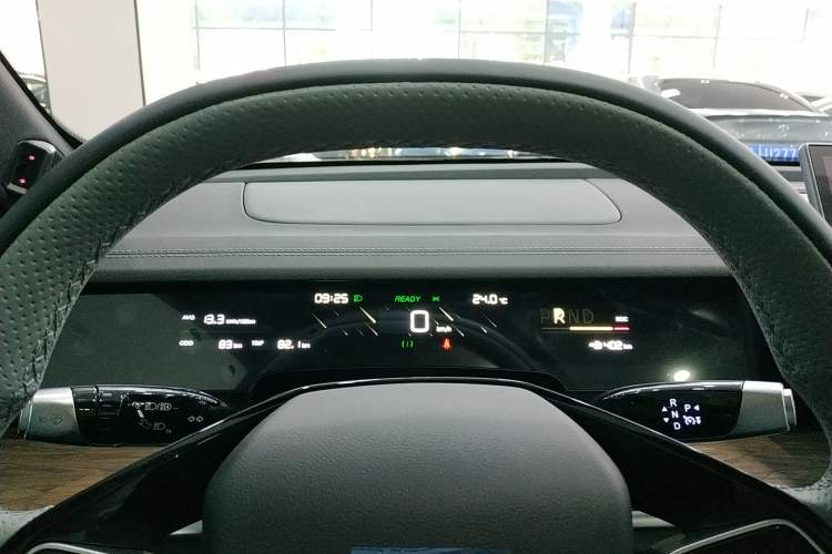 Used NETA S 2022 Pure Electric 715 km Range Rear-Wheel Drive Mid-Range Version Instrument Cluster