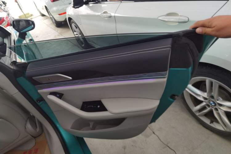 Used NETA S 2022 Extended-Range Version 1160 km Range Rear-Wheel Drive Mid-Grade Interior 6