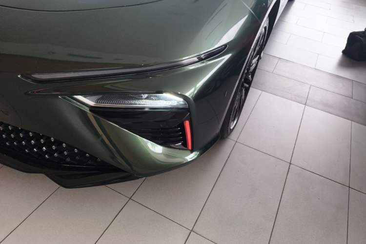 Used NETA S 2022 Extended-Range Version 1160 km Rear-Drive Big Edition Left Front Headlight