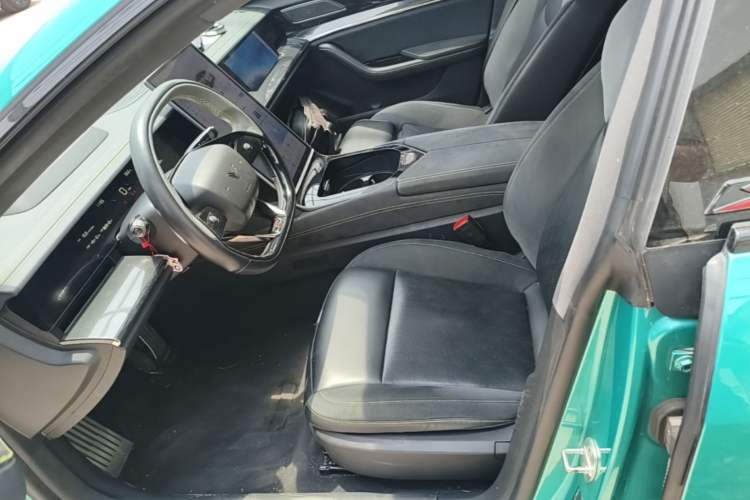 Used NETA S 2022 All-Electric 650 km Four-Wheel Drive Flagship Edition Left Front Seat