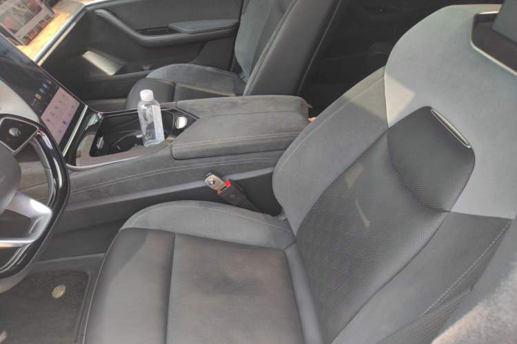 Used NETA S 2022 All-Electric 715 km Range Rear-Drive Deluxe Version Left Front Seat