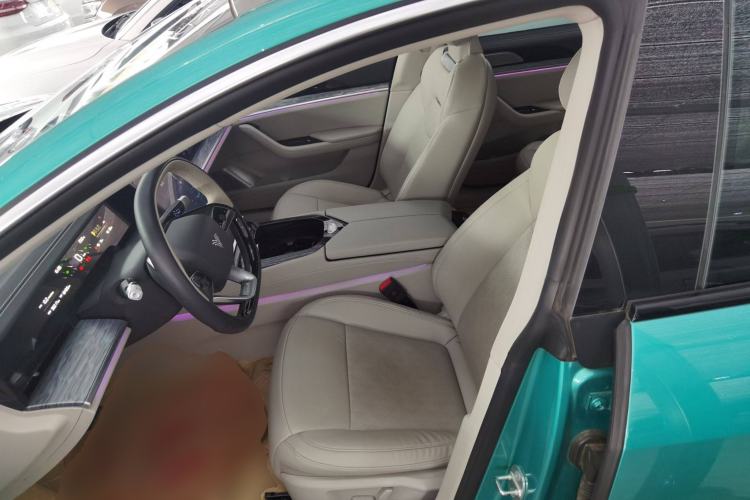 Used NETA S 2022 Extended-Range Version 1160 km Range Rear-Wheel Drive Mid-Grade Left Front Seat