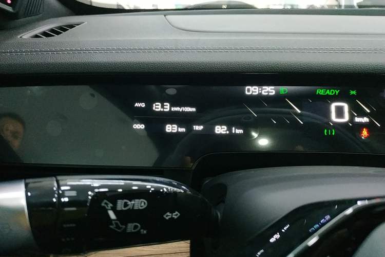 Used NETA S 2022 Pure Electric 715 km Range Rear-Wheel Drive Mid-Range Version Odometer Close Up