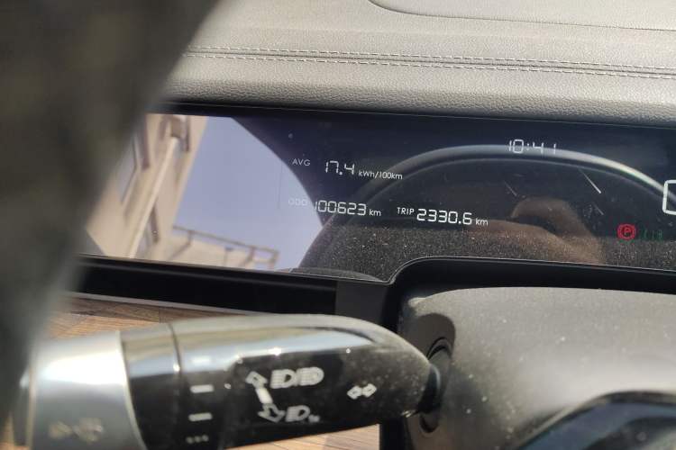 Used NETA S 2022 Extended-Range Version 1160 km Range Rear-Wheel Drive Mid-Grade Odometer Close Up