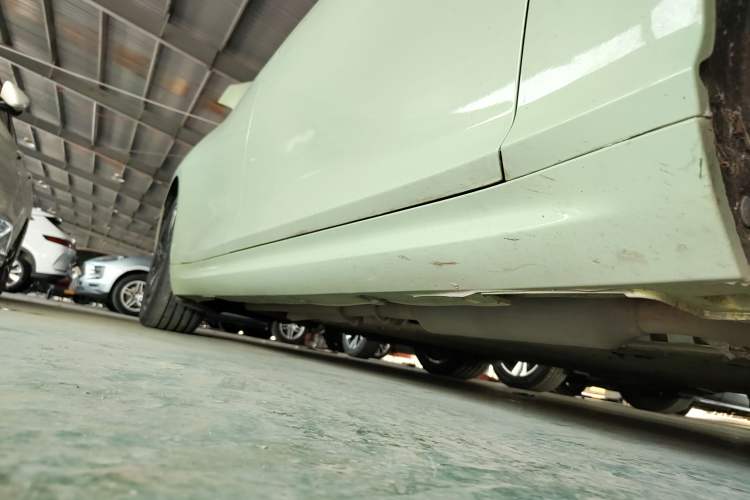 Used NETA S 2022 Extended-Range Version 1160 km Range Rear-Wheel Drive Mid-Grade Right Side Sill