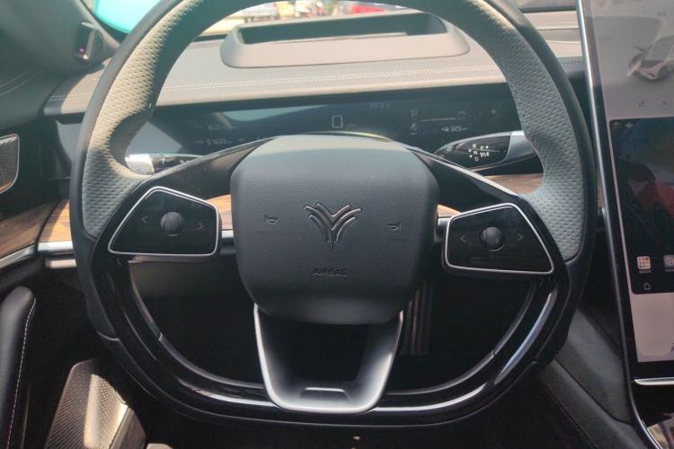 Used NETA S 2022 All-Electric 715 km Range Rear-Drive Deluxe Version Steering Wheel