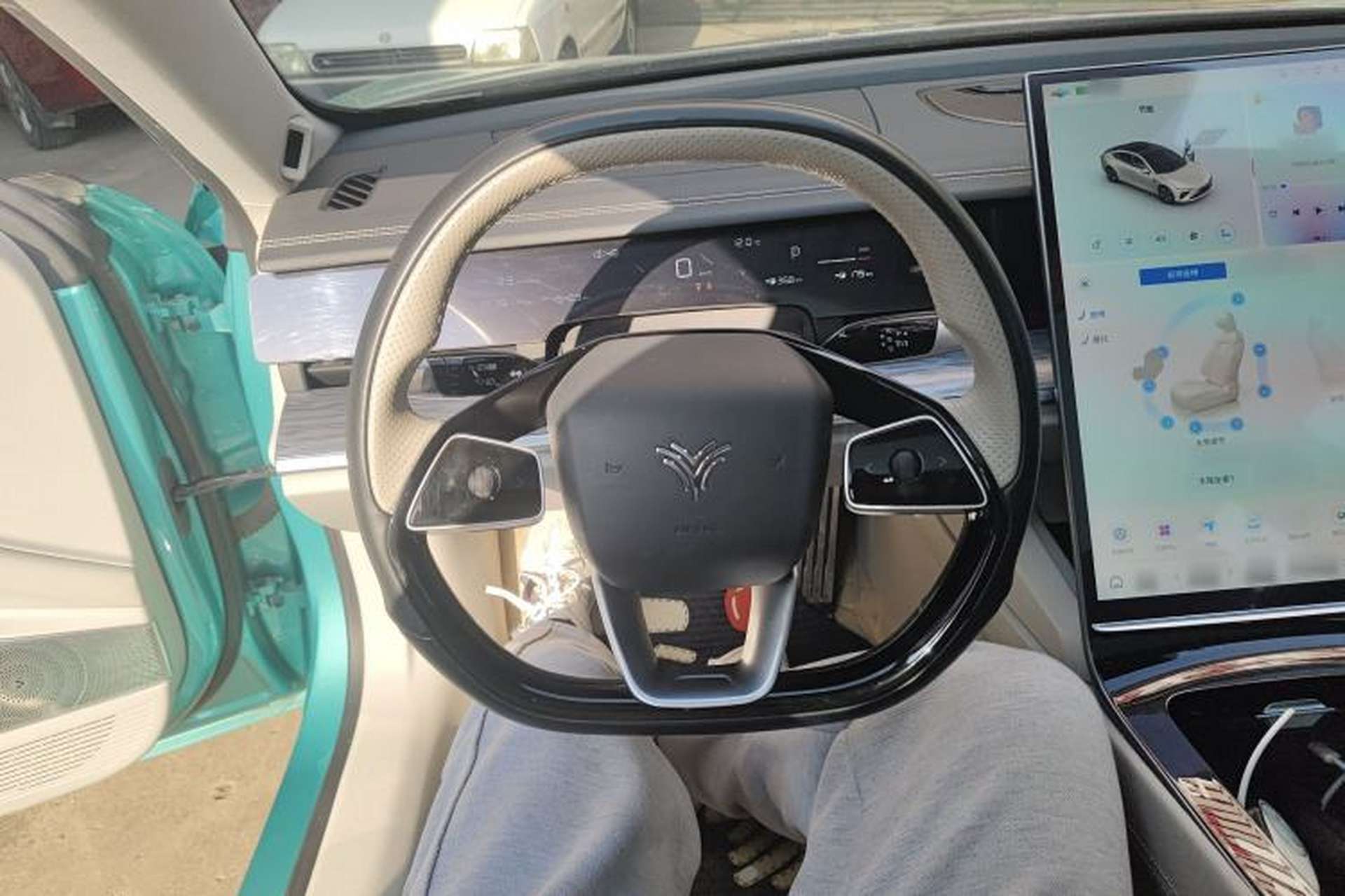Used NETA S 2022 Extended-Range Version 1160 km Range Rear-Wheel Drive Mid-Grade Steering Wheel