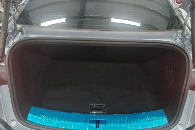 Used NETA S 2022 Extended-Range Version 1160 km Range Rear-Wheel-Drive Compact Edition Trunk