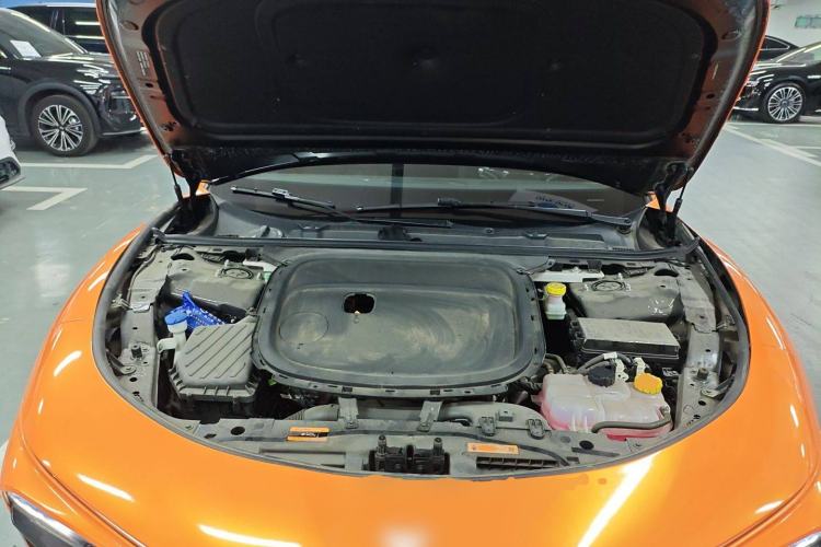 Used NETA S 2022 Extended-Range Version 1160 km Range Rear-Wheel Drive Mid-Grade Engine Bay