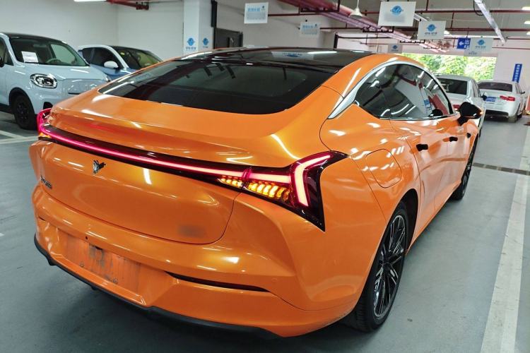 Used NETA S 2022 Extended-Range Version 1160 km Range Rear-Wheel Drive Mid-Grade Exterior 5