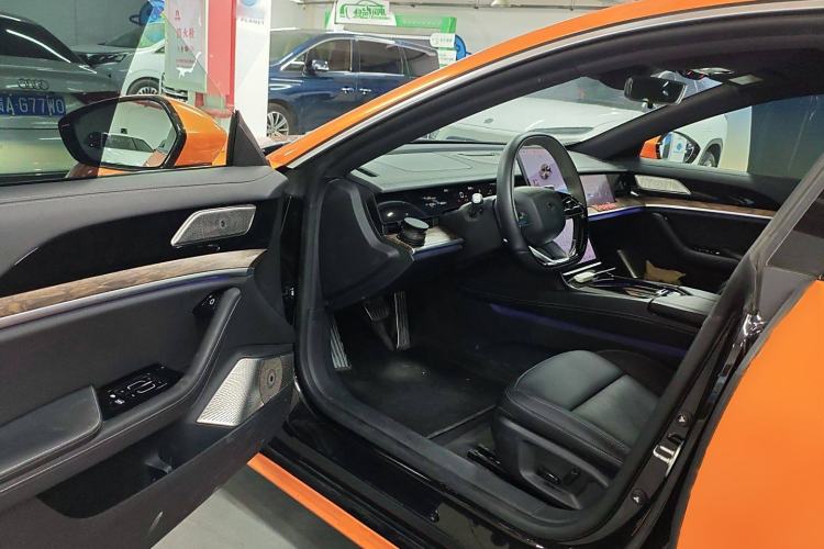 Used NETA S 2022 Extended-Range Version 1160 km Range Rear-Wheel Drive Mid-Grade Interior 3