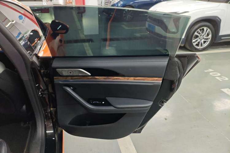 Used NETA S 2022 Extended-Range Version 1160 km Range Rear-Wheel Drive Mid-Grade Interior 6