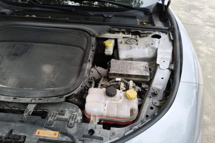 Used NETA S 2022 Extended-Range Version 1160 km Rear-Drive Big Edition Engine Bay Left