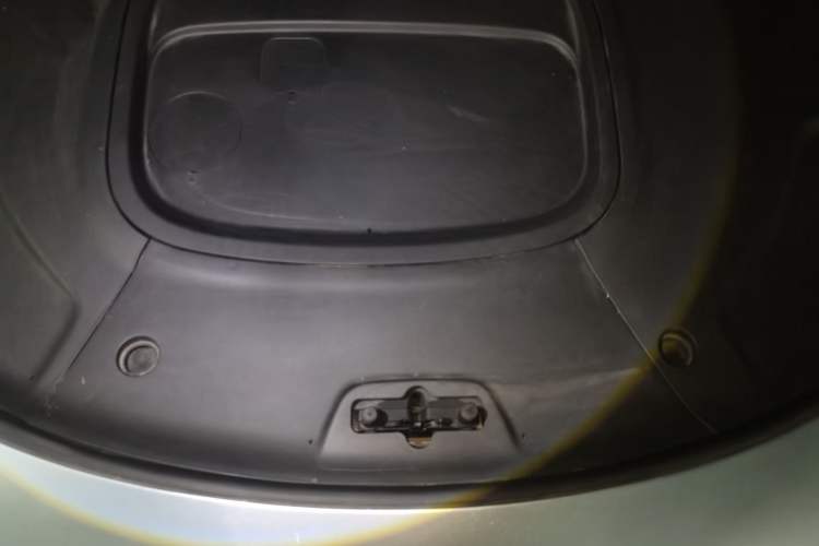 Used NETA S 2022 Extended-Range Version 1160 km Range Rear-Wheel Drive Mid-Grade Engine Bay