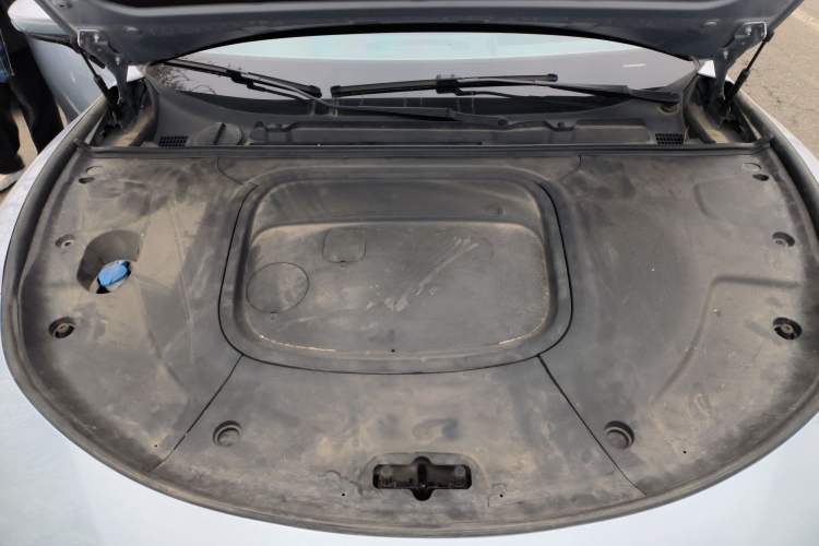 Used NETA S 2022 Extended-Range Version 1160 km Rear-Drive Big Edition Engine Bay
